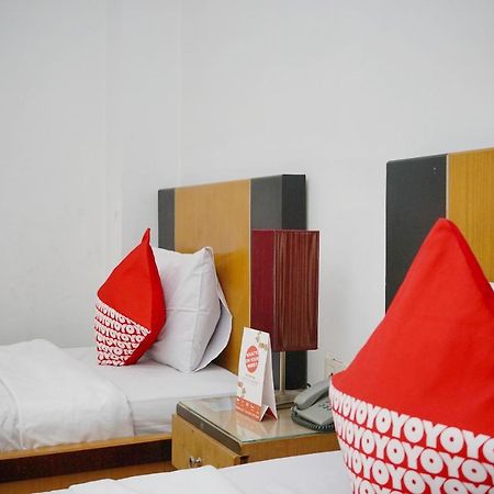 Oyo 2291 Hotel Bahagia Makassar Exteriör bild