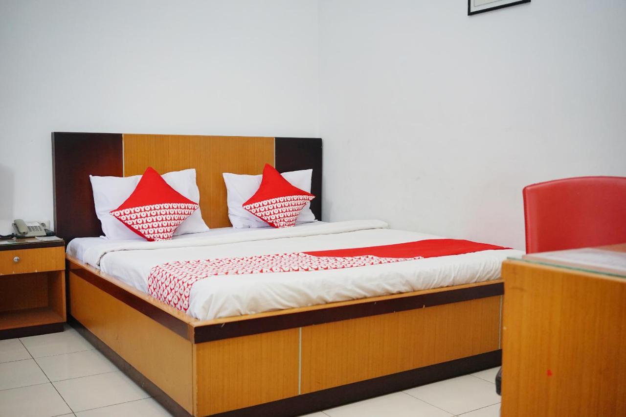 Oyo 2291 Hotel Bahagia Makassar Exteriör bild