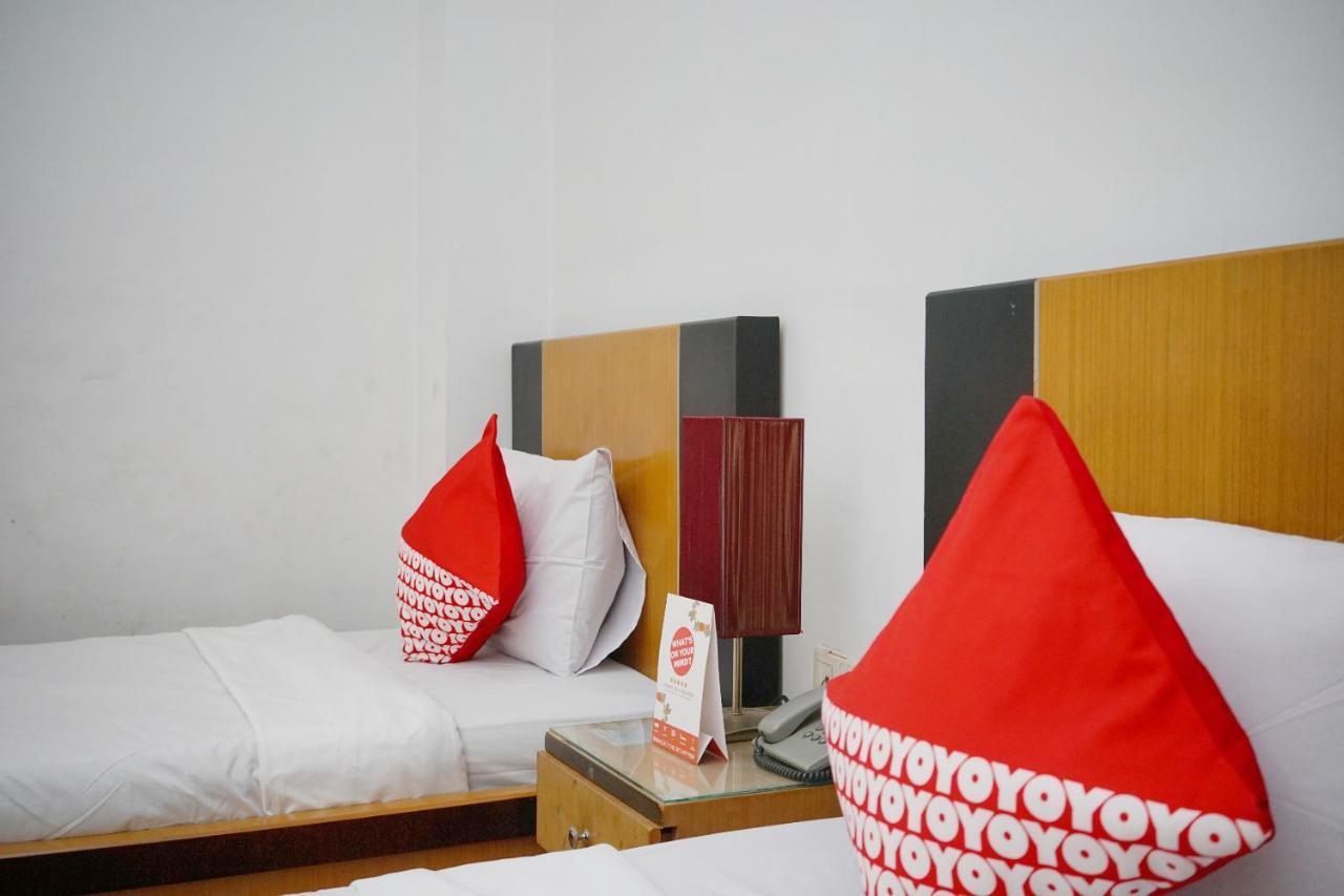 Oyo 2291 Hotel Bahagia Makassar Exteriör bild