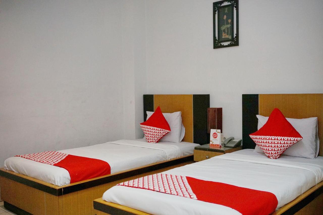 Oyo 2291 Hotel Bahagia Makassar Exteriör bild