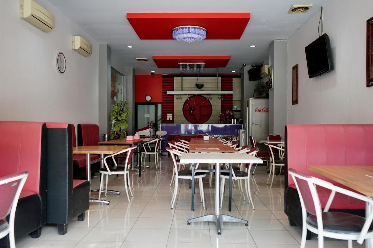 Oyo 2291 Hotel Bahagia Makassar Exteriör bild