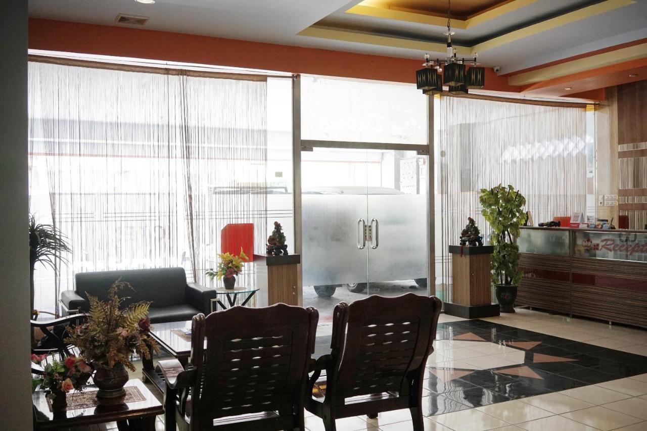 Oyo 2291 Hotel Bahagia Makassar Exteriör bild